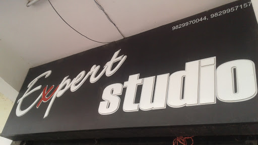 EXPERT STUDIO PHOTOGRAPHY