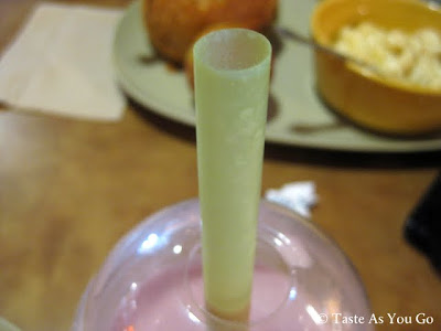 Straw for the Low-Fat Wild Berry Smoothie from Panera Bread - Photo by Taste As You Go