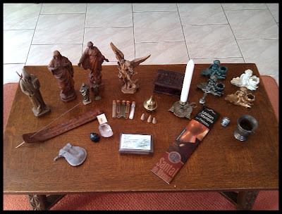 Support et matériels d'aides spirituels Objets%2002