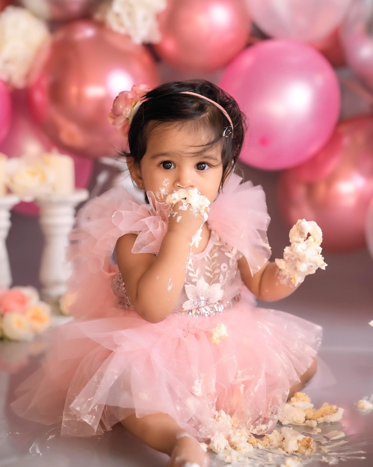 Trust Little Dimples By Tisha photographers to capture the joy of your little ones having fun. Contact us for the Best Birthday photographer in Bangalore.