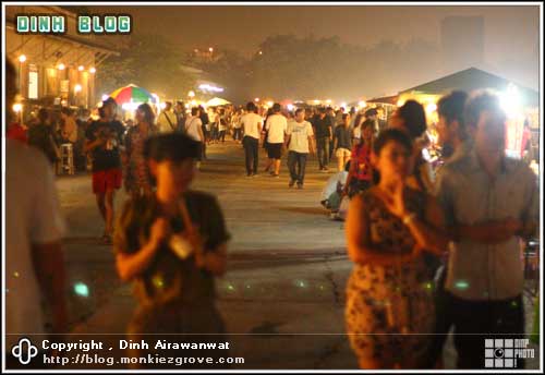 บรรยากาศ กลางถนนในตลาดรถไฟ บรรยากาศ กลางถนนในตลาดรถไฟ