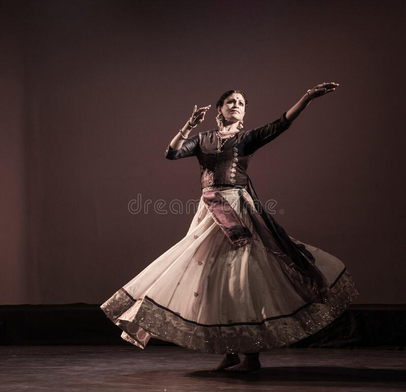 Kathak Dance Class in Kolkata 8