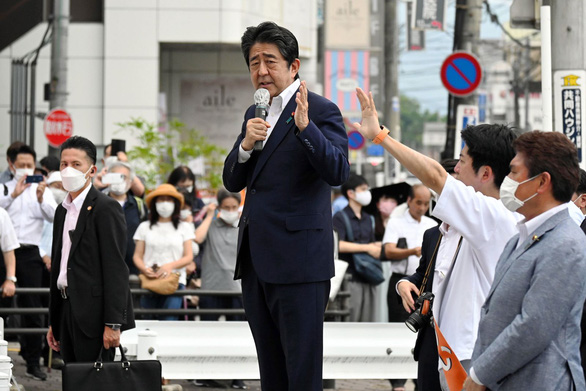 Cuộc đời cựu thủ tướng Nhật Bản Abe Shinzo qua ảnh - Ảnh 14.