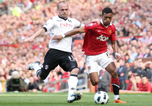 Nani with Murphy, Manchester United - Fulham