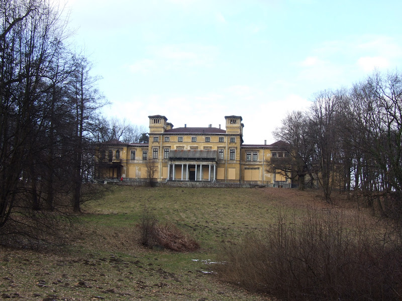 Pałac w Krzeszowicach