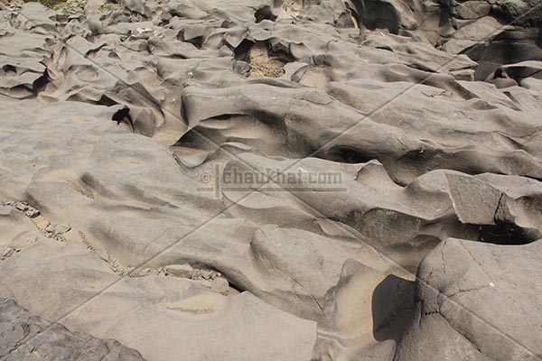 Potholes - Flow of rocks Potholes - Flow of rocks