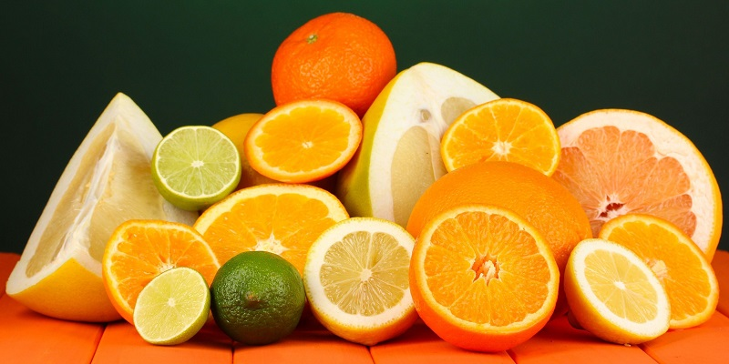 Dùng vitamin C để làm sáng da, trị thâm