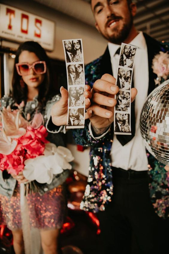 Las Vegas Elopement Photo Inspo You Should be Saving