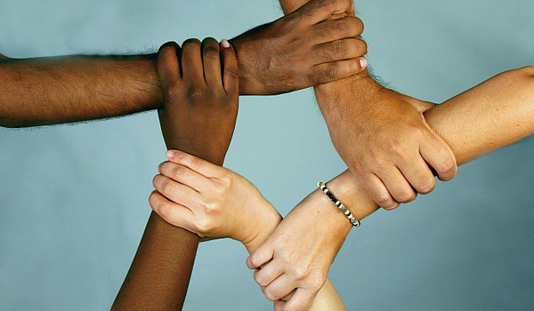 C:\Users\AUDIT\Downloads\DiscriminacionRacial.png