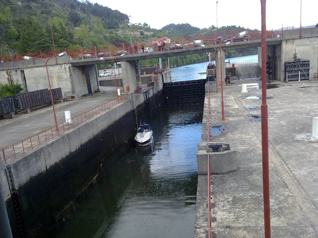 Eclusa da Barragem do Carrapatelo 23042011435