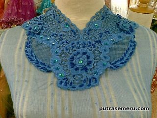 Kebaya Sutra Biru Kebaya Sutra Biru