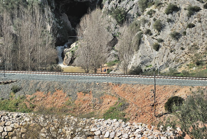 Excursión a las Cuevas del Hundidero y Gato 102%20Cueva%20del%20Gato%2020110130%20145