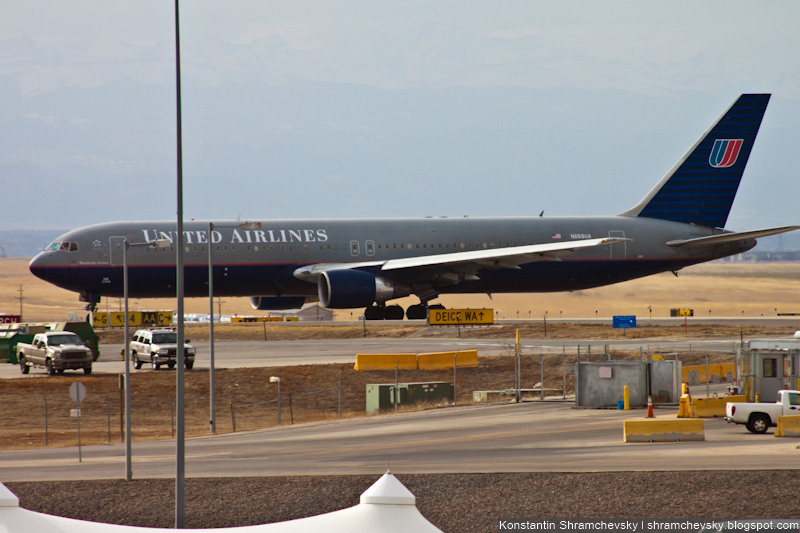 United Boeing 767-300 767-322ER N668UA