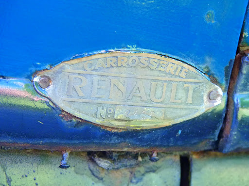 [Renault] Renault Monaquatre de Papa - Page 3 P1070389