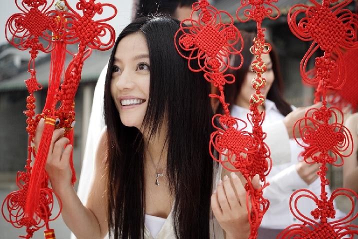 04.05.2008 - Triệu Vy trong mẫu quảng cáo mới LA FANG