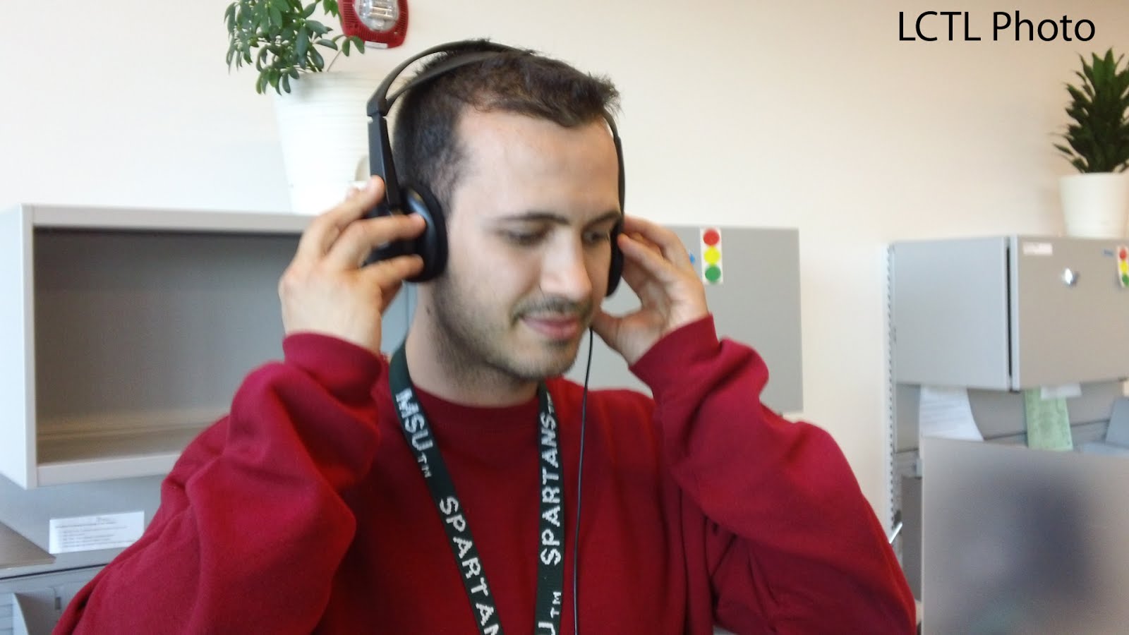 activities_listentomusic_1.JPG