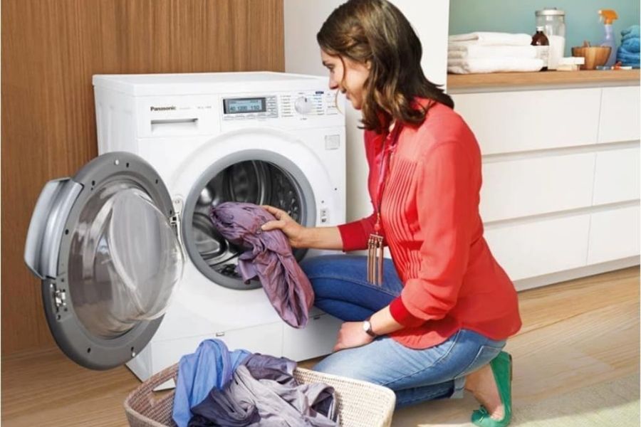 Bạn cần kiểm tra quần áo không còn sót vật gì khi giặt