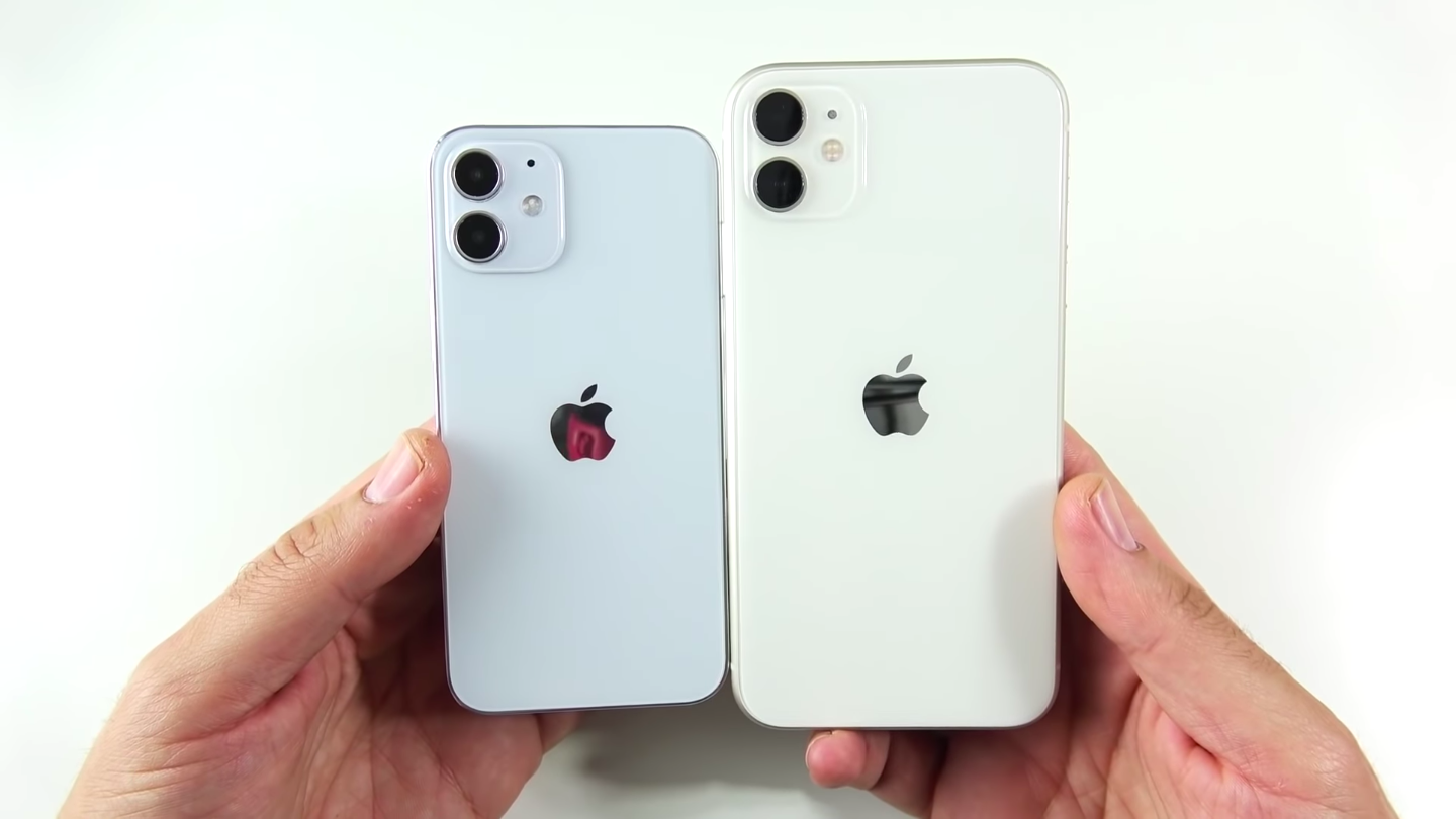 Сравнение iphone 12 и 15. Iphone 11 vs 12 Mini. Iphone 12 Mini vs iphone 11. Iphone 12 Mini. Iphone 12 Mini и iphone 12.