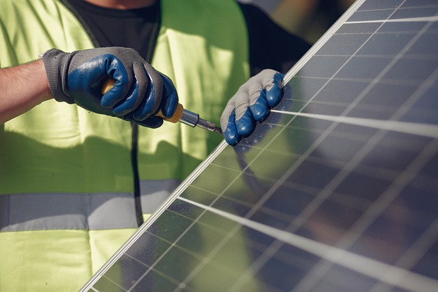 How Much Does Solar Panel Cleaning Cost? A Quick Guide