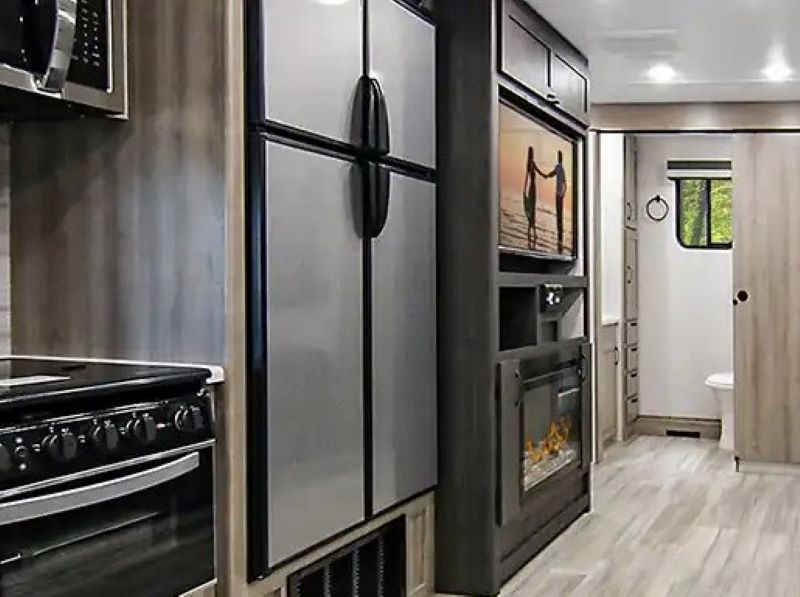 What Factors Affect How Well an RV Refrigerator Works