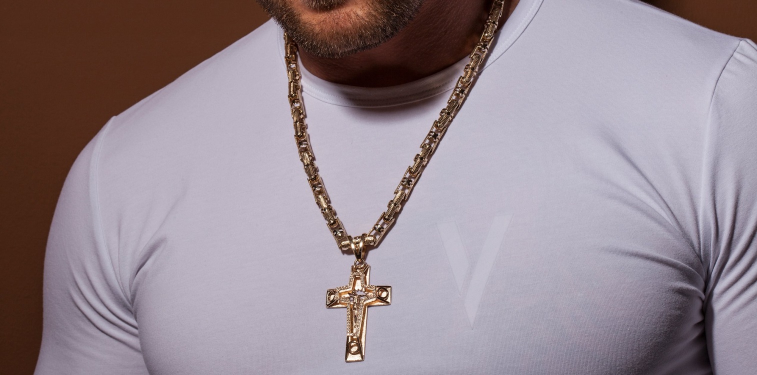 Золотые крестики для мужчин – все об украшении