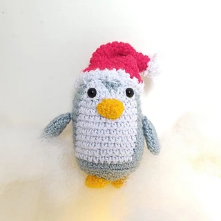 crochet penguin with santa hat