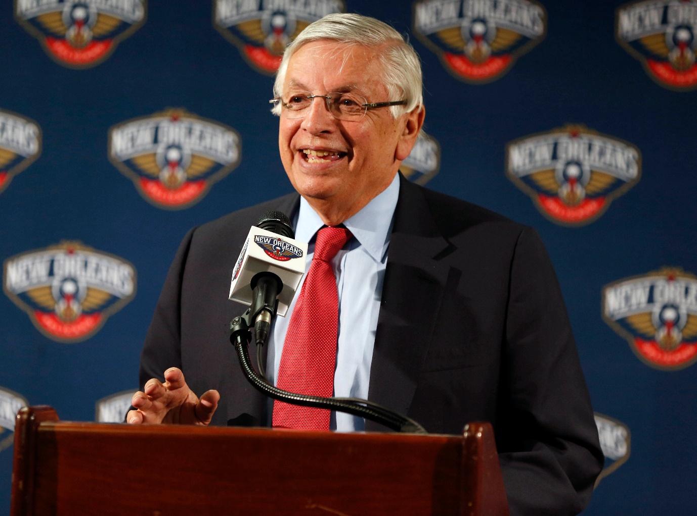 David Stern, former NBA commissioner for 30 years, dies at 77