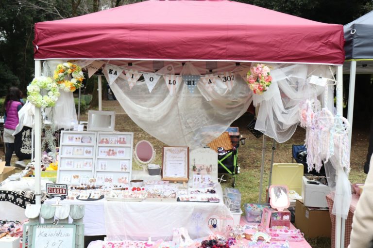 ハンドメイドイベントへ出展している様子