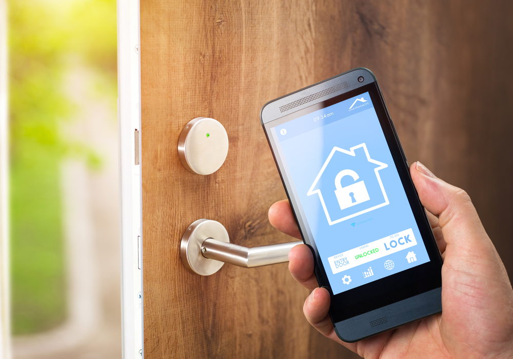 Digital Lock And Traditional Electronic Lock Which Is