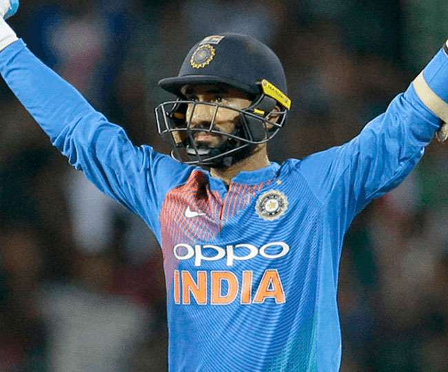 Dinesh Karthik (India) - 0.11 seconds, Fastest Wicketkeeper In The World - Top 10 