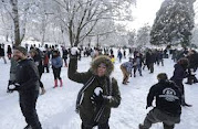 Snowball fight involving hundreds breaks out after social media suggestion  - The Irish News
