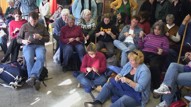 LetsKnit2gether-lk2g038Rhinebeck2008KnittingWithChopsticks946.jpg
