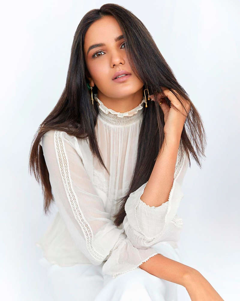 TV actress Jasmin Bhasin interesting facts