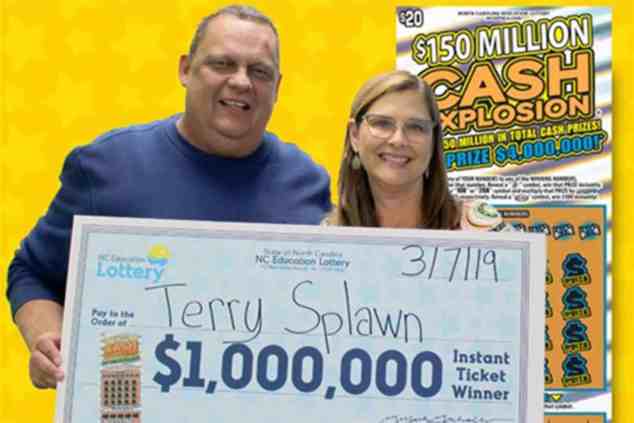 Terry Splawn with his wife after winning a lottery of $1,000,000