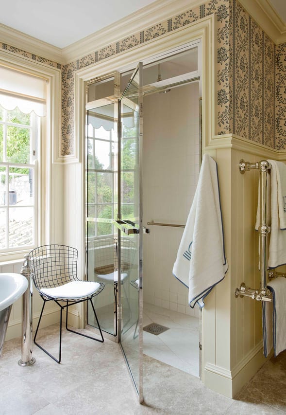 Traditional bathroom in farrow and ball tallow