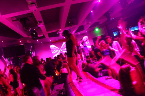 Bên trong một club ở Mayfair 