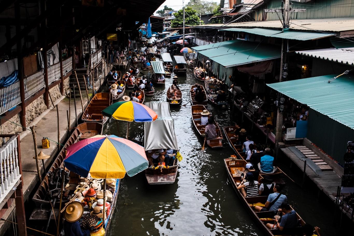Amphawa Floating Market Bangkok