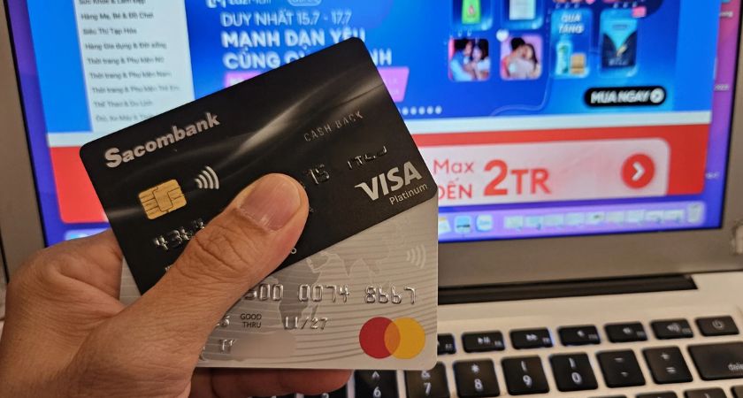 Rút tiền the tín dụng Sacombank dễ dàng