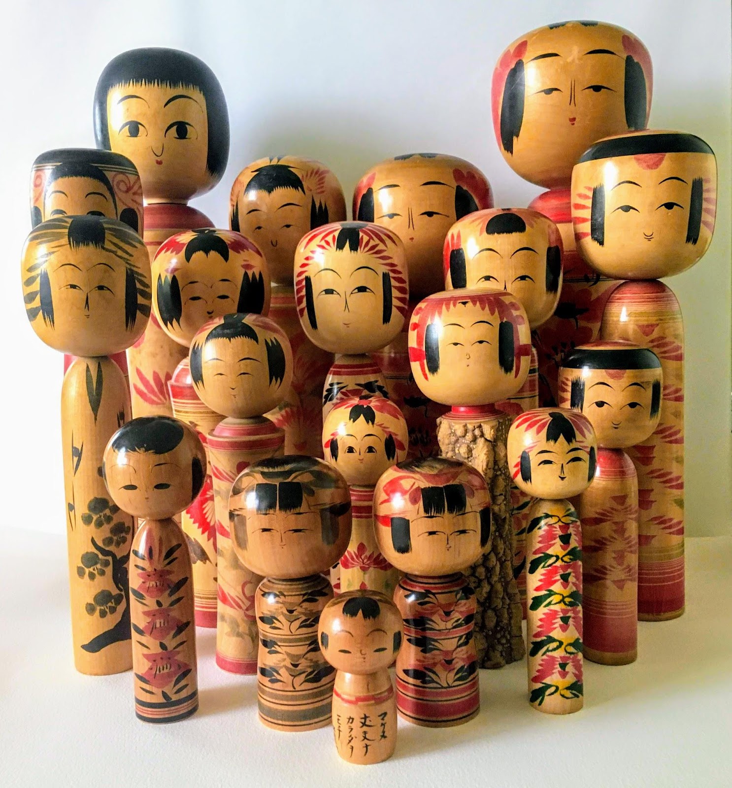 Japanese wooden discount dolls kokeshi