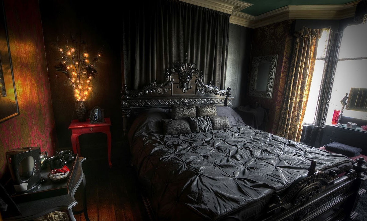 kamar tidur dengan konsep desain klasik gothic