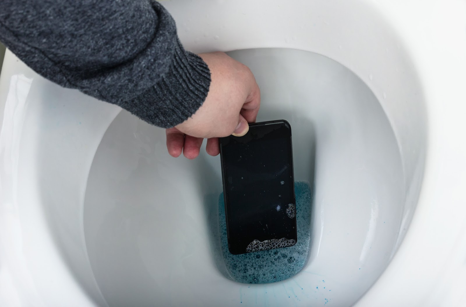 Taking Your Phone Where No Phone Should Ever Go: The Toilet | Sterling  Global Products