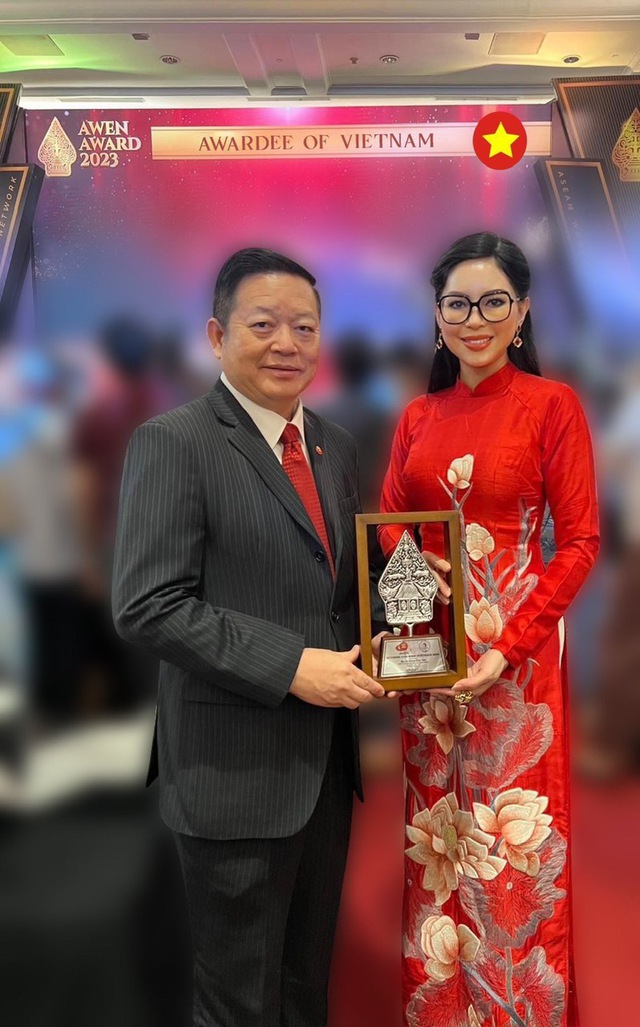Bà Lê Hồng Thủy Tiên nhận giải Nữ doanh nhân ASEAN tại AWEN AWARD 2023 - Ảnh 3.