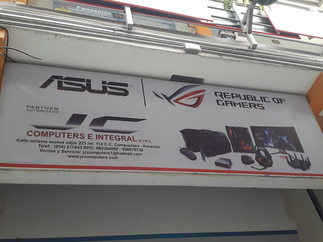 Compuplaza, Int. 110 Calle, Octavio Muñoz Najar 223, Arequipa 04001, Perú