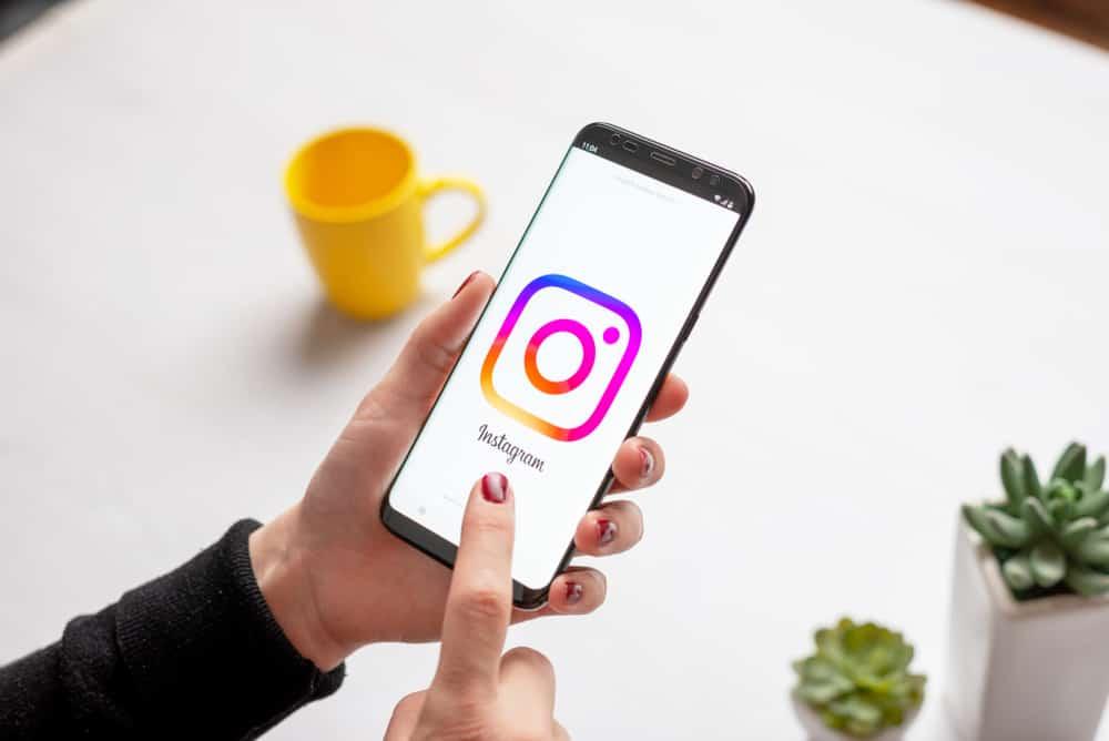 How To Make Your Instagram Bio Two Lines | ITGeared