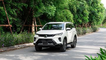 Fortuner là mẫu xe Toyota 7 chỗ nằm trong phân khúc SUV hạng D