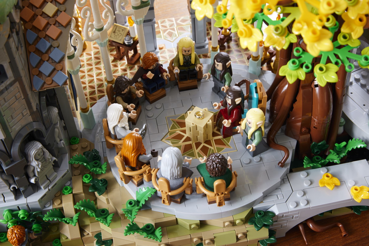 lord of the rings lego rivendell set - elrond's council