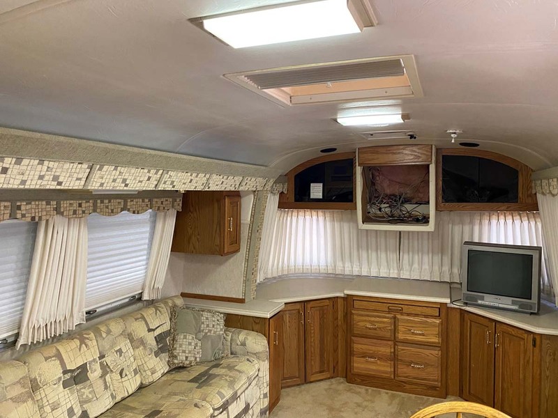 Do Airstreams Have Slideouts 2001 Airstream Classic Limited 34 Interior
