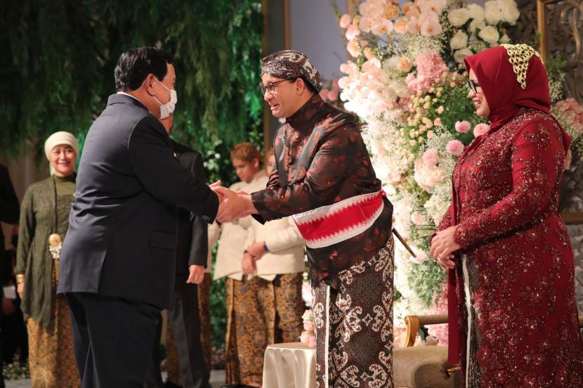 Menhan Prabowo Subianto menghadiri pernikahan putri Gubernur DKI Anies Rasyid Baswedan di Ancol, Jakarta Utara, Jumat (29/7/2022) malam WIB.