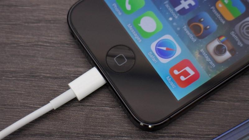 Sạc pin sai cách, bạn có đang là người dùng thông minh?
