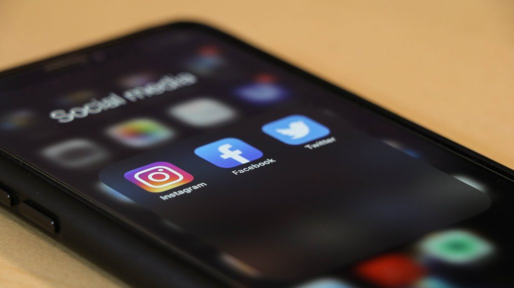 Portare il tuo business online sfruttando i social media